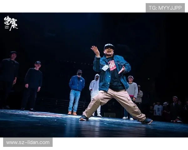 全国街舞大赛特别报道：武汉攀岩队勇攀高峰的奋斗与荣耀之路